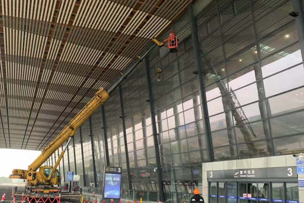 工业园区玻璃幕墙维护和保养